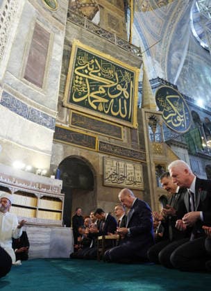 Turkish President Recep Tayyip Erdogan ISTANBUL, TURKIYE - MAY 29: (----EDITORIAL USE ONLY MANDATORY CREDIT - TURKISH PRESIDENCY MURAT KULA HANDOUT - NO MARKETING NO ADVERTISING CAMPAIGNS - DISTRIBUTED AS A SERVICE TO CLIENTS----) Turkish President Recep Tayyip Erdogan performs the Friday prayer at Hagia Sophia Grand Mosque in Istanbul, Turkiye on May 29, 2026. TUR Presidency Murat Kula Handout Anadolu Istanbul Turkey. Editorial use only. Please get in touch for any other usage.  Copyright: x2026xAnadoluxTURxPresidency MuratxKulax xHandoutx