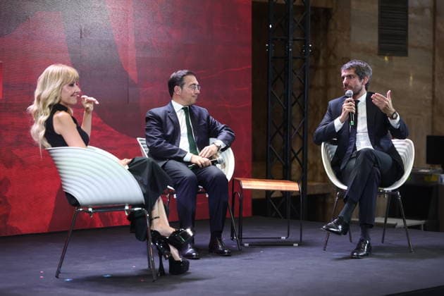 Sánchez presents the National Plan of Cultural Action Abroad I D The actress Cayetana Guillén Cuervo, the Minister of Foreign Affairs, European Union and Cooperation, José Manuel Albares, and the Minister of Culture, Ernest Urtasun, during the presentation of the National Plan of Cultural Action Abroad, at the Cervantes Institute, on May 29, 2026, in Madrid Spain This plan aims to boost the internationalization of Spanish culture and heritage through three basic axes the defense of cultural rights and access to culture as a global public good the development of Spanish cultural diplomacy as a tool for peace, and the promotion of our cultural and creative industries in foreign markets 29 MAY 2026 Madrid Madrid Spain  Copyright: xEduardoxParrax 7558463