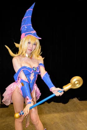 Dark Magician Cosplayer auf der der Hong Kong Comic Con 2026 im Hong Kong Convention and Exhibition Centre. Hongkong, 29.05.2026 *** Dark Magician Cosplayer at the Hong Kong Comic Con 2026 at the Hong Kong Convention and Exhibition Centre Hong Kong, 29 05 2026 Foto:xJ.xRussellx xFuturexImagex comic_con_6520