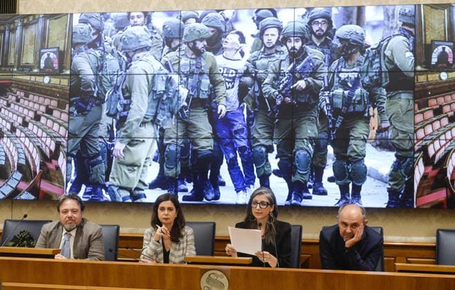 Foto IPP Marco Mattei Roma 29 05 2026 Senato presentazione del rapporto della relatrice speciale ONU sui territori palestinesi occupati, nella foto Dario Carotenuto Laura Boldrini Francesca Albanese Peppe De Cristofaro sullo sfondo immagini da Gaza Italy Photo Press - World Copyright . *** Photo IPP Marco Mattei Rome 29 05 2026 Senate presentation of the report of the UN special rapporteur on the occupied Palestinian territories, pictured Dario Carotenuto Laura Boldrini Francesca Albanese Peppe De Cristofaro in the background images from Gaza Italy Photo Press World Copyright 