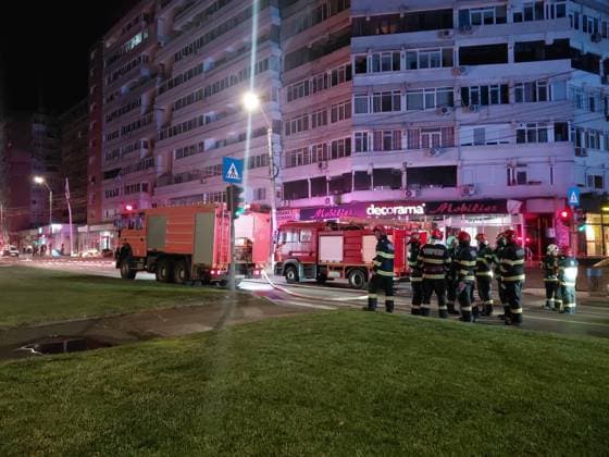 Emergency teams respond after drone debris hits building in Romania GALATI, ROMANIA - MAY 29: (----EDITORIAL USE ONLY MANDATORY CREDIT - MINISTRY OF INTERNAL AFFAIRS ROMANIA HANDOUT - NO MARKETING NO ADVERTISING CAMPAIGNS - DISTRIBUTED AS A SERVICE TO CLIENTS----) Emergency response teams and firefighters arrive at the scene after debris from drone struck a building in the southeastern city of Galati, Romania, causing damage in the area, on May 29, 2026. A drone crashed into a residential building in the southeastern Romanian city of Galati near the border with Ukraine, injuring two people and triggering a fire, authorities said Friday. The Romanian General Inspectorate for Emergency Situations stated in a Facebook post that the drone s  Copyright: x2026xAnadoluxMinistryxofxInternalxAffairsxRomaniax xHandoutx