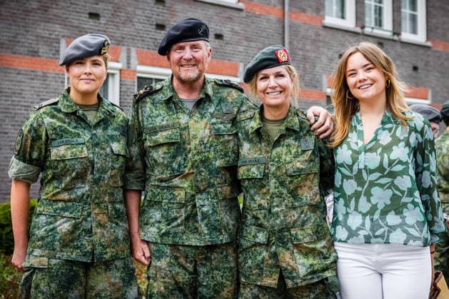 29-05-2026 Queen Maxima, With King Willem-Alexander and Princess Amalia and Princess Ariane, receiving her beret during her military training to become a reservist with the Royal Netherlands Army at the KMA in Breda. Â  Copyright: xPPEx