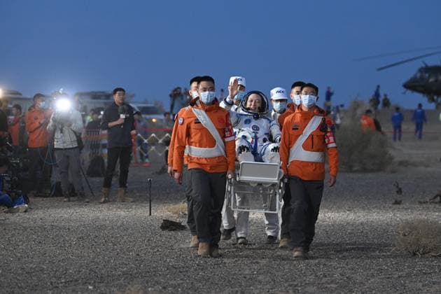 ALXA, CHINA - MAY 29: Astronaut Zhang Hongzhang exits the Shenzhou-22 spacecraft after landing at the Dongfeng Landing Site on May 29, 2026 in Alxa League, Inner Mongolia of China. The Shenzhou-21 crew completed their return mission successfully.  Copyright: xVCGx 111644904199