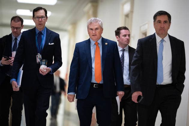 Bondi Deposition TW UNITED STATES - MAY 29: Chairman James Comer, R-Ky., center, arrives to speak with reporters before former Attorney General Pam Bondi sat for House Oversight and Government Reform Committee deposition about the Jeffrey Epstein files, in Rayburn building on Friday, May 29, 2026. (Tom Williams CQ Roll Call) Washington DC United States EDITORIAL USE ONLY Copyright: x2026xCQ-RollxCall,xInc.x TomxWilliamsx rollcallpix171260
