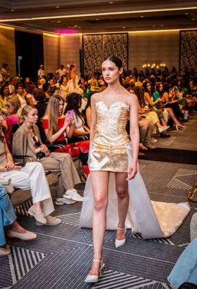 29.05.2026 xesx Frankfurt am Main, Sofitel Hotel 10. Frankfurt Fashion Lounge unter dem Motto Fashion for Longevity hier Kreationen von Studenten und angehenden Designern *** 29 05 2026 xesx Frankfurt am Main, Sofitel Hotel 10 Frankfurt Fashion Lounge under the motto Fashion for Longevity here creations by students and budding designers ES