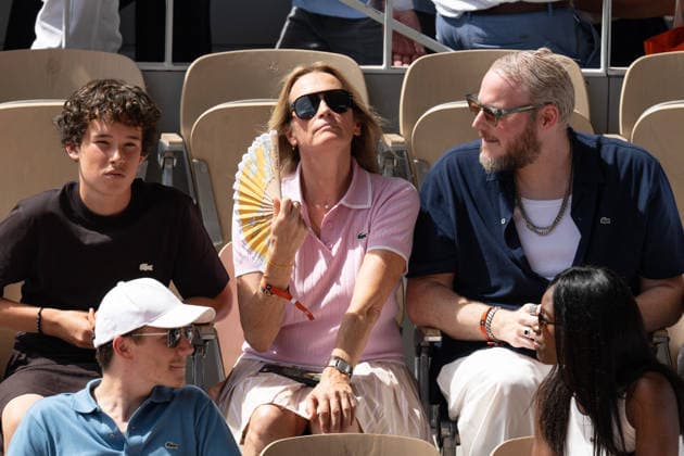 Celebs in the tribunes at Roland Garros 2026 - Paris LZ Giulano Ramette, Estelle Lefebure and Igor Gotesman attend the 6rd day of the Roland-Garros 2026 at Roland Garros on May 29, 2026 in Paris, France. Photo by Laurent Zabulon ABACAPRESS.COM  Copyright: xZabulonxLaurent ABACAx