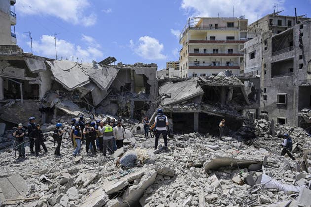 Heavy damage reported in southern Lebanon after strikes in Tyre TYRE, LEBANON - MAY 29: Buildings and structures suffer extensive damage after strikes carried out during the second day of Eid al-Adha, in the city of Tyre, southern Lebanon, on May 29, 2026. Houssam Shbaro Anadolu Tyre Lebanon. Editorial use only. Please get in touch for any other usage.  Copyright: x2026xAnadoluxHoussamxShbarox