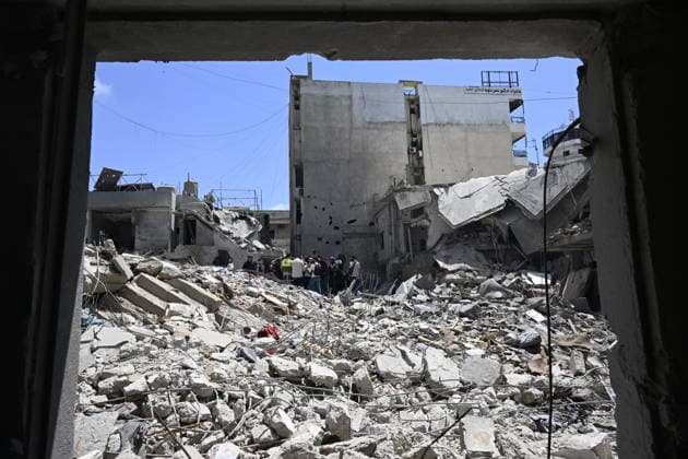 Heavy damage reported in southern Lebanon after strikes in Tyre TYRE, LEBANON - MAY 29: Buildings and structures suffer extensive damage after strikes carried out during the second day of Eid al-Adha, in the city of Tyre, southern Lebanon, on May 29, 2026. Houssam Shbaro Anadolu Tyre Lebanon. Editorial use only. Please get in touch for any other usage.  Copyright: x2026xAnadoluxHoussamxShbarox