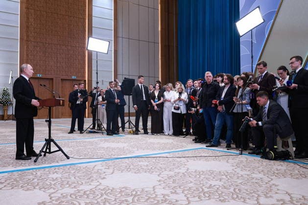 KAZAKHSTAN, ASTANA - MAY 29, 2026: Russia s President Vladimir Putin (L) gives a press briefing following a meeting of the Supreme Eurasian Economic Council Astana Kazakhstan  - ZUMAt113 20260529_zaa_t113_225 Copyright: xAlexanderxShcherbakx