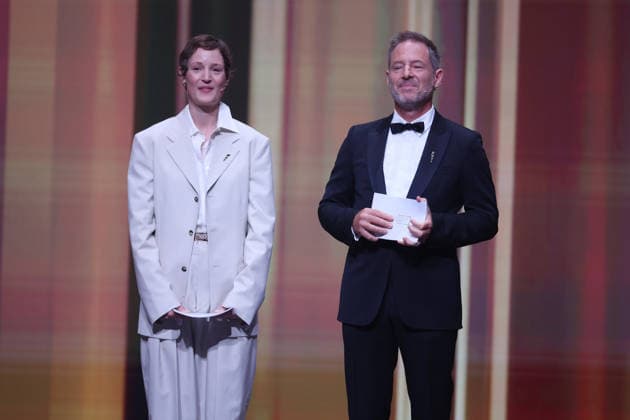 DEUTSCHER FILMPREIS 2026 - SHOW Vicky Krieps und Florian Gallenberger bei der Verleihung DEUTSCHER FILMPREIS 2026 in Berlin *** GERMAN FILM AWARD 2026 SHOW Vicky Krieps and Florian Gallenberger at the GERMAN FILM AWARD 2026 ceremony in Berlin Copyright: xEventpressxFuhrx