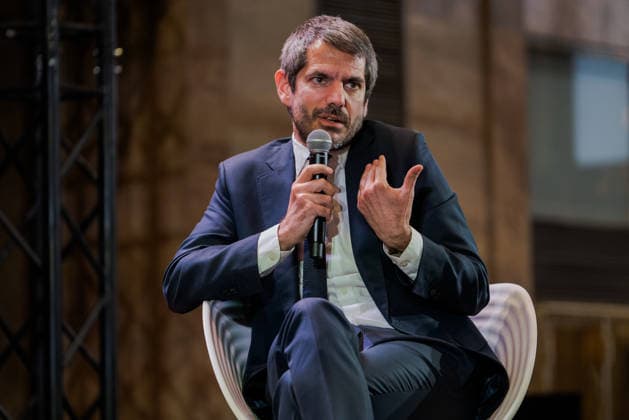 Spanish Prime Minister Pedro Sanchez presents the 2026–2028 National Cultural Action Plan Abroad in Madrid - 29 May. The Minister of Culture, Ernest Urtasun, speaks during the presentation of the the 2026–2028 National Cultural Action Plan Abroad, a strategy aimed at helping Spanish cultural industries expand into new markets and strengthen their international presence. The plan aims to help Spanish cultural industries expand internationally, strengthen the global presence of Spanish and co-official languages, and focus efforts on key regions such as Asia, Latin America, and the United States. Madrid Spain Copyright: xGuillermoxGutierrezxCarrascalx xSOPAxImagesx 2026_05_29_Pedro Sanchez_Cultura_05