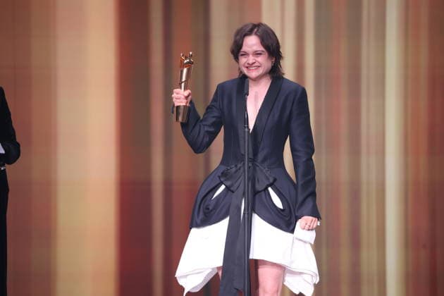 DEUTSCHER FILMPREIS 2026 - SHOW Gewinnerin Lena Urzendowsky BESTE WEIBLICHE NEBENROLLE bei der Verleihung DEUTSCHER FILMPREIS 2026 in Berlin *** GERMAN FILM AWARD 2026 SHOW winner Lena Urzendowsky BEST FEMALE NEBENROLLE at the GERMAN FILM AWARD 2026 ceremony in Berlin Copyright: xEventpressxFuhrx