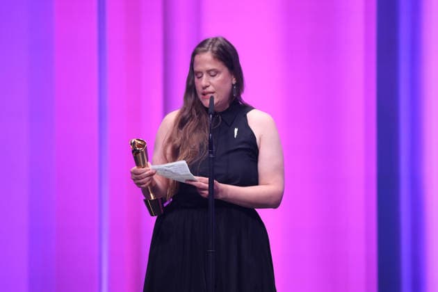 DEUTSCHER FILMPREIS 2026 - SHOW BESTES KOSTÜMBILD Gewinnerin Sabrina Krämer Â· IN DIE SONNE SCHAUEN bei der Verleihung DEUTSCHER FILMPREIS 2026 in Berlin *** GERMAN FILM AWARD 2026 SHOW BEST COSTUME winner Sabrina Krämer Â- LOOKING INTO THE SUN at the GERMAN FILM AWARD 2026 ceremony in Berlin Copyright: xEventpressxFuhrx