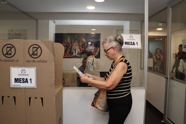 ELECTIONS COLOMBIAN CONSULATE Quito, Friday, May 29, 2026 Colombian Consulate in Quito, receives its citizens to vote in the 2026 presidential elections Photos API Rolando Enriquez Quito Pichincha Ecuador POL ELECCIONESCONSULADOCOLOMBIA 2f4fe76712a2afd9c4668b5890671b59 Copyright: xROLANDOxENRIQUEZx