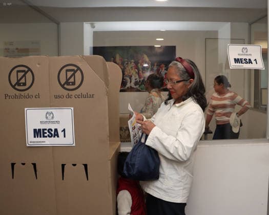 ELECTIONS COLOMBIAN CONSULATE Quito, Friday, May 29, 2026 Colombian Consulate in Quito, receives its citizens to vote in the 2026 presidential elections Photos API Rolando Enriquez Quito Pichincha Ecuador POL ELECTIONSCONSULATECOLOMBIA 36217448e2ba596c155602965ce31077 Copyright: xROLANDOxENRIQUEZx