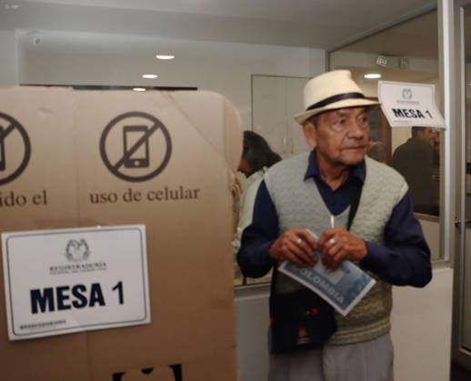 ELECTIONS COLOMBIAN CONSULATE Quito, Friday, May 29, 2026 Colombian Consulate in Quito, receives its citizens to vote in the 2026 presidential elections Photos API Rolando Enriquez Quito Pichincha Ecuador POL ELECTIONSCONSULATECOLOMBIA 47bea11af95b40996db40e06aa01e4dc Copyright: xROLANDOxENRIQUEZx