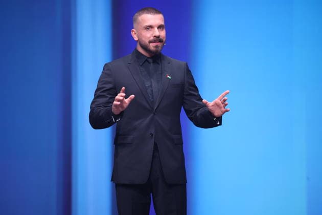 DEUTSCHER FILMPREIS 2026 - SHOW Edin Hasanovic Laudator BESTE MÄNNLICHE NEBENROLLE bei der Verleihung DEUTSCHER FILMPREIS 2026 in Berlin *** GERMAN FILM AWARD 2026 SHOW Edin Hasanovic Laudator BEST MALE NEBENROLLE at the GERMAN FILM AWARD 2026 ceremony in Berlin Copyright: xEventpressxFuhrx