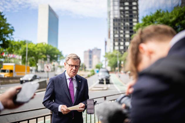 Johann Wadephul (CDU), Bundesaussenminister, aufgenommen im Rahmen eines Pressestatements in New York City, 29.05.2026. Der Minister reist in die USA fuer die Wahl zum nichtstaendigen Sitz im Sicherheitsrat der Vereinten Nationen. Fotografiert im Auftrag des Auswaertigen Amtes New York City Vereinigte Staaten von Amerika *** Johann Wadephul CDU , Federal Foreign Minister, photographed during a press statement in New York City, 29 05 2026 The Minister is traveling to the USA for the election for the non-permanent seat on the United Nations Security Council Photographed on behalf of the Federal Foreign Office New York City United States of America Copyright: xJulianexSonntag AAx