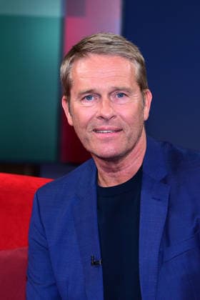 Hinnerk Baumgarten, der Moderator in der Sendung DAS Rote Sofa! (NDR) am 29.05.2026 in Hamburg Hinnerk Baumgarten during the Das Rote Sofa tv show at NDR Studios on May 29, 2026 in Hamburg, Germany *** Hinnerk Baumgarten, the presenter in the program DAS Rote Sofa NDR on 29 05 2026 in Hamburg Hinnerk Baumgarten during the Das Rote Sofa tv show at NDR Studios on May 29, 2026 in Hamburg, Germany 