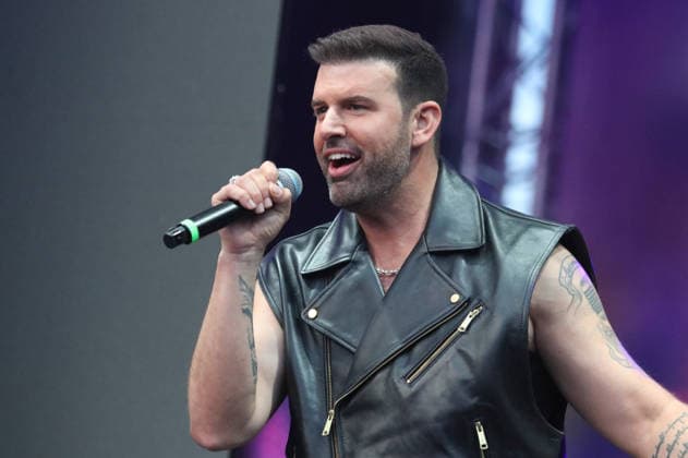 Jay Khan beim 90er 2000er Olymp 2026 Auftritt beim Festival am 29.05.2026 auf dem Zentralen Festplatz in Berlin. *** Jay Khan at the 90s 2000s Olymp 2026 performance at the festival on 29 05 2026 at the Zentraler Festplatz in Berlin Copyright: xmix1x