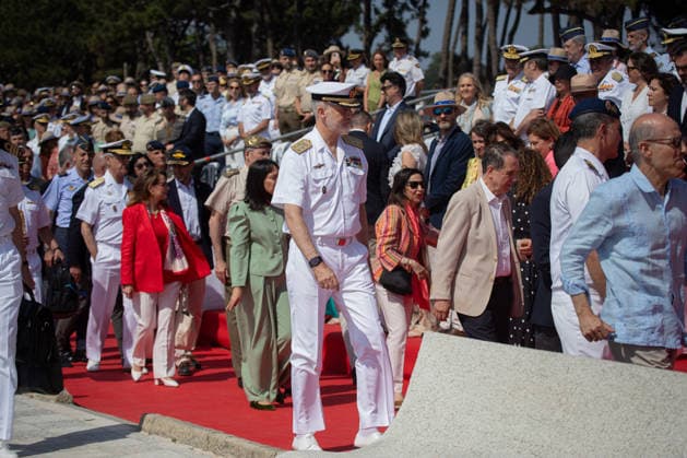 The King presides over the naval review and the dynamic exhibition on the occasion of the Armed Forces Day King Felipe c , during the naval review and the dynamic exhibition on the occasion of the Armed Forces Day, on May 29, 2026, in Vigo, Pontevedra, Galicia Spain On the occasion of the Armed Forces Day 2026, the King presided over the naval review in which ships of the Navy and the Civil Guard sailed along the Vigo estuary and then moved to Samil Beach to attend the dynamic exhibition of naval air capabilities, which included maneuvers by the means of the Army, the Navy, the Spanish Army, the Spanish Civil Guard, the Spanish Air Force and the Spanish Navy, the Navy, the Air and Space Army, the Civil Guard and the Military Emergency Unit  Copyright: xAdrianxIragox 7559451
