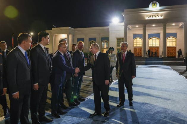 KAZAKHSTAN, ASTANA - MAY 29, 2026: Russia s President Vladimir Putin (2nd R) and Kazakhstan s President Kassym-Jomart Tokayev (R) at a city airport. Alexander Kazakov Russian Presidential Press and Information Office TASS  93177172