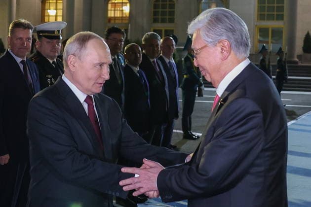 KAZAKHSTAN, ASTANA - MAY 29, 2026: Russia s President Vladimir Putin (L) and Kazakhstan s President Kassym-Jomart Tokayev shake hands at a city airport. Alexander Kazakov Russian Presidential Press and Information Office TASS  93177177