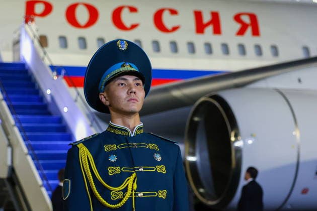 KAZAKHSTAN, ASTANA - MAY 29, 2026: An honour guard soldier takes part in a farewell ceremony for Russia s President Vladimir Putin at a city airport. Alexander Kazakov Russian Presidential Press and Information Office TASS  93177288