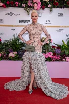 ABB FILMPREIS- Franziska Knuppe zu Gast auf dem roten Teppich bei der Verleihung des Deutschen Filmpreis Lola 26 am Palais am Funkturm am 29.05.2026 in Berlin Berlin Deutschland *** ABB FILMPREIS Franziska Knuppe on the red carpet at the German Film Award Ceremony Lola 26 at Palais am Funkturm on May 29, 2026 in Berlin Berlin Germany