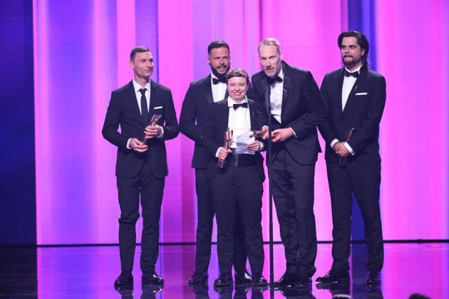 DEUTSCHER FILMPREIS 2026 - SHOW Claudio Demel, Billie Mind, Kai Tebbel, Sebastian Heyser, Jürgen Schulz IN DIE SONNE SCHAUEN- BESTE TONGESTALTUNG bei der Verleihung DEUTSCHER FILMPREIS 2026 in Berlin *** GERMAN FILM AWARD 2026 SHOW Claudio Demel, Billie Mind, Kai Tebbel, Sebastian Heyser, Jürgen Schulz IN DIE SONNE SCHAUEN BESTE TONGESTALTUNG at the GERMAN FILM AWARD 2026 ceremony in Berlin Copyright: xEventpressxFuhrx