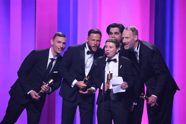 DEUTSCHER FILMPREIS 2026 - SHOW Claudio Demel, Billie Mind, Kai Tebbel, Sebastian Heyser, Jürgen Schulz IN DIE SONNE SCHAUEN- BESTE TONGESTALTUNG bei der Verleihung DEUTSCHER FILMPREIS 2026 in Berlin *** GERMAN FILM AWARD 2026 SHOW Claudio Demel, Billie Mind, Kai Tebbel, Sebastian Heyser, Jürgen Schulz IN DIE SONNE SCHAUEN BESTE TONGESTALTUNG at the GERMAN FILM AWARD 2026 ceremony in Berlin Copyright: xEventpressxFuhrx