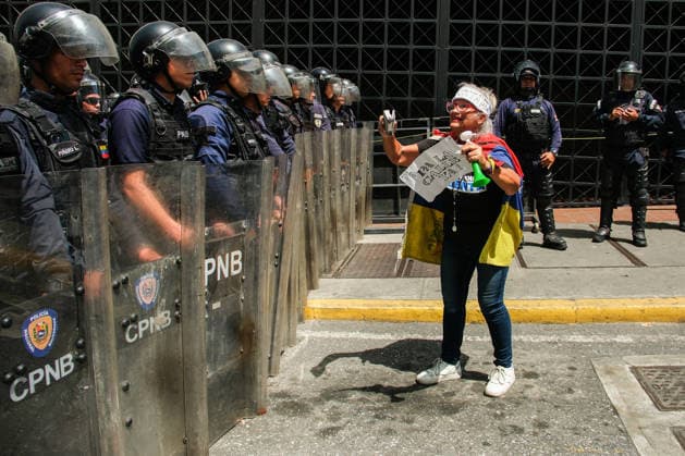 Retirees protest in Caracas on Senior Citizens’ Day over living conditions CARACAS, VENEZUELA - MAY 29: Retirees and pensioners gather at the corner of Salas Street on Senior Citizens’ Day to protest and demand improved living conditions, including a fair increase in pensions and access to essential social benefits, in Caracas, Venezuela, on May 29, 2026. Representatives from various sectors, including education, health, and universities, submit formal complaints and documents calling for dignified pensions, improved healthcare, and recovery of purchasing power. Diko Betancourt Anadolu Caracas Venezuela. Editorial use only. Please get in touch for any other usage.  Copyright: x2026xAnadoluxDikoxBetancourtx