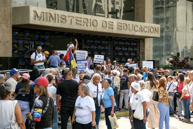 Retirees protest in Caracas on Senior Citizens’ Day over living conditions CARACAS, VENEZUELA - MAY 29: Retirees and pensioners gather at the corner of Salas Street on Senior Citizens’ Day to protest and demand improved living conditions, including a fair increase in pensions and access to essential social benefits, in Caracas, Venezuela, on May 29, 2026. Representatives from various sectors, including education, health, and universities, submit formal complaints and documents calling for dignified pensions, improved healthcare, and recovery of purchasing power. Diko Betancourt Anadolu Caracas Venezuela. Editorial use only. Please get in touch for any other usage.  Copyright: x2026xAnadoluxDikoxBetancourtx