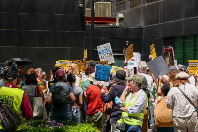 New York, NY- May 29: No Police and ICE Collusion Protest in front Of Gov. Kathy Hochul Midtown Office on May 29, 2026 Credit: Camara Porter USA - ZUMAa123 20260529_zaa_a123_045 Copyright: xAdMediax