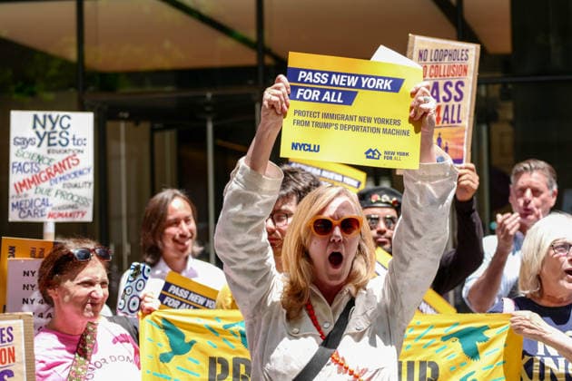 No Police and ICE Collusion Protest New York, NY- May 29: No Police and ICE Collusion Protest in front Of Gov. Kathy Hochul Midtown Office on May 29, 2026 Credit: Camara Porter AdMedia EDITORIAL USE ONLY  Copyright: xx AdMediax admphotostwo993111