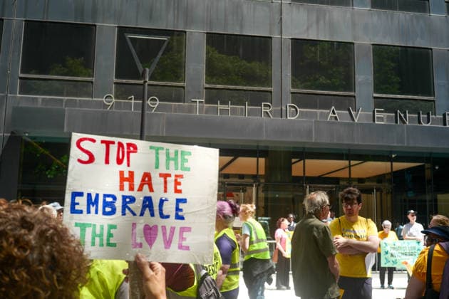 New York, NY- May 29: No Police and ICE Collusion Protest in front Of Gov. Kathy Hochul Midtown Office on May 29, 2026 Credit: Camara Porter USA - ZUMAa123 20260529_zaa_a123_065 Copyright: xAdMediax