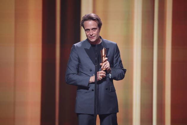 DEUTSCHER FILMPREIS 2026 - SHOW August Diehl Â· DAS VERSCHWINDEN DES JOSEF MENGELE - BESTE MÄNNLICHE HAUPTROLLE bei der Verleihung DEUTSCHER FILMPREIS 2026 in Berlin *** DEUTSCHER FILMPREIS 2026 SHOW August Diehl Â- DAS VERSCHWINDEN DES JOSEF MENGELE BESTE MÄNNLICHE HAUPTROLLE at the DEUTSCHER FILMPREIS 2026 award ceremony in Berlin Copyright: xEventpressxFuhrx