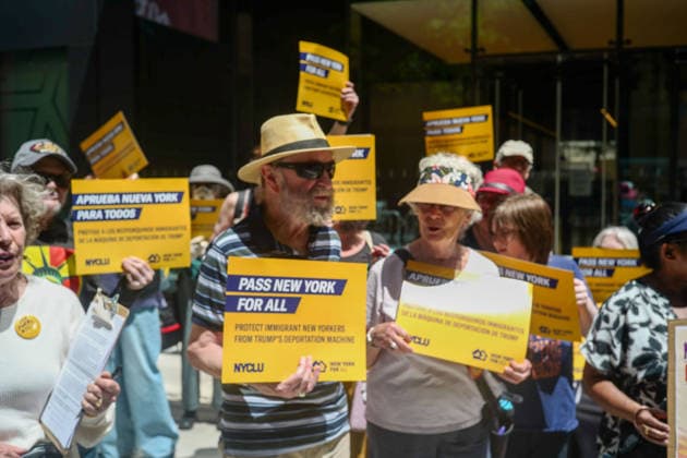 New York, NY- May 29: No Police and ICE Collusion Protest in front Of Gov. Kathy Hochul Midtown Office on May 29, 2026 Credit: Camara Porter USA - ZUMAa123 20260529_zaa_a123_063 Copyright: xAdMediax
