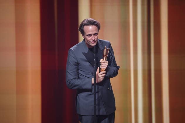 DEUTSCHER FILMPREIS 2026 - SHOW August Diehl Â· DAS VERSCHWINDEN DES JOSEF MENGELE - BESTE MÄNNLICHE HAUPTROLLE bei der Verleihung DEUTSCHER FILMPREIS 2026 in Berlin *** DEUTSCHER FILMPREIS 2026 SHOW August Diehl Â- DAS VERSCHWINDEN DES JOSEF MENGELE BESTE MÄNNLICHE HAUPTROLLE at the DEUTSCHER FILMPREIS 2026 award ceremony in Berlin Copyright: xEventpressxFuhrx