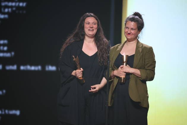DEUTSCHER FILMPREIS 2026 - SHOW Mascha Schilinski, Louise Peter Â· IN DIE SONNE SCHAUEN - BESTES DREHBUCH bei der Verleihung DEUTSCHER FILMPREIS 2026 in Berlin *** GERMAN FILM AWARD 2026 SHOW Mascha Schilinski, Louise Peter Â- IN DIE SONNE SCHAUEN BEST SCREENWRITING at the GERMAN FILM AWARD 2026 ceremony in Berlin Copyright: xEventpressxFuhrx