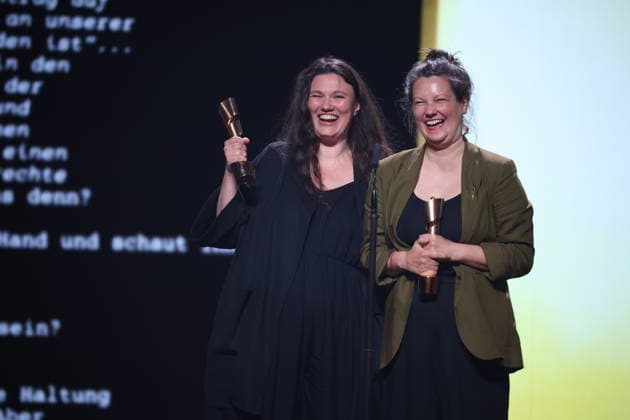 DEUTSCHER FILMPREIS 2026 - SHOW Mascha Schilinski, Louise Peter Â· IN DIE SONNE SCHAUEN - BESTES DREHBUCH bei der Verleihung DEUTSCHER FILMPREIS 2026 in Berlin *** GERMAN FILM AWARD 2026 SHOW Mascha Schilinski, Louise Peter Â- IN DIE SONNE SCHAUEN BEST SCREENWRITING at the GERMAN FILM AWARD 2026 ceremony in Berlin Copyright: xEventpressxFuhrx