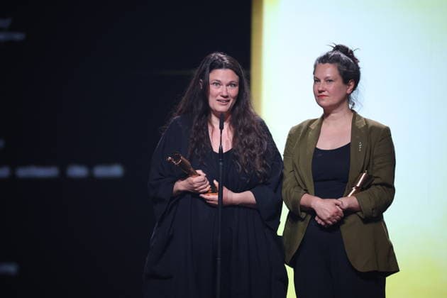 DEUTSCHER FILMPREIS 2026 - SHOW Mascha Schilinski, Louise Peter Â· IN DIE SONNE SCHAUEN - BESTES DREHBUCH bei der Verleihung DEUTSCHER FILMPREIS 2026 in Berlin *** GERMAN FILM AWARD 2026 SHOW Mascha Schilinski, Louise Peter Â- IN DIE SONNE SCHAUEN BEST SCREENWRITING at the GERMAN FILM AWARD 2026 ceremony in Berlin Copyright: xEventpressxFuhrx