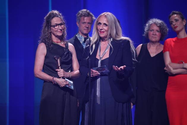 DEUTSCHER FILMPREIS 2026 - SHOW SIRI HUSTVEDT DANCE AROUND THE SELF Produktion: Irene Höfer âˆ™ Medea Film Factory, Dschoint Ventschr Filmproduktion, Regie: Sabine Lidl - BESTER DOKUMENTARFILM bei der Verleihung DEUTSCHER FILMPREIS 2026 in Berlin *** GERMAN FILM AWARD 2026 SHOW SIRI HUSTVEDT DANCE AROUND THE SELF Production Irene Höfer âˆ™ Medea Film Factory, Dschoint Ventschr Filmproduktion, Director Sabine Lidl BEST DOCUMENTARY FILM at the GERMAN FILM AWARD 2026 ceremony in Berlin Copyright: xEventpressxFuhrx