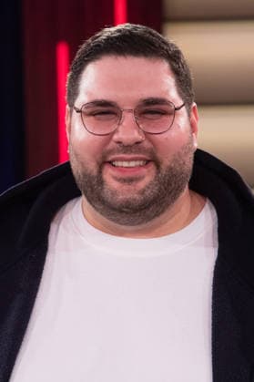 Leon XSKINCARE, Influencer, Portraet, Portrait, Porträt, Einzelbild, angeschnittenes Einzelmotiv, zu Gast in der Sendung ,,Koelner Treff,, im WDR Fernsehen, 29.05.2026. *** Leon XSKINCARE, influencer, portrait, portrait, single image, cropped single motif, guest in the program ,,Koelner Treff,, on WDR television, 29 05 2026