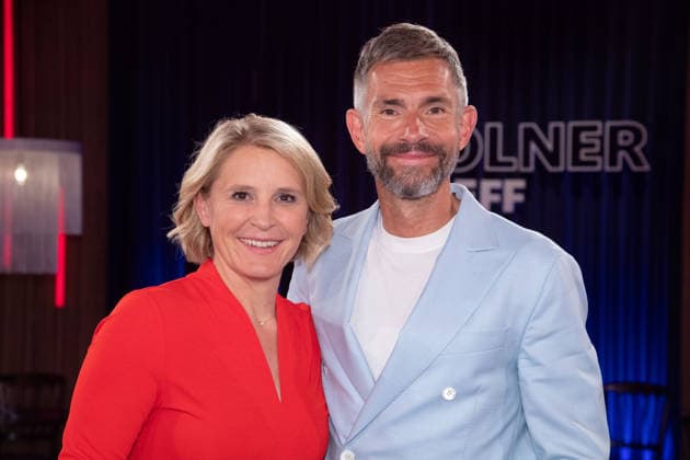 von links: Susan LINK, Moderatorin, Micky BEISENHERZ, Moderator,, Gastgeber der Sendung ,,Koelner Treff,, im WDR Fernsehen, 29.05.2026. *** from left Susan LINK, presenter, Micky BEISENHERZ, presenter, host of the program ,,Koelner Treff,, on WDR television, 29 05 2026