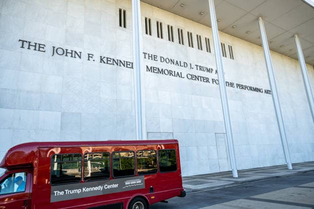 May 29, 2026, Washington, Disitrict Of Columbia, United States: Exterior view of the John F. Kennedy Center for the Performing Arts in Washington, D.C. A federal judge ordered President DONALD TRUMP s name be removed from the building, ruling that only Congress has the authority to rename the institution. Washington United States - ZUMAk206 20260529_znp_k206_032 Copyright: xMattxKaminskyx