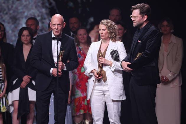 DEUTSCHER FILMPREIS 2026 - SHOW BESTER SPIELFILM GOLD - IN DIE SONNE SCHAUEN bei der Verleihung DEUTSCHER FILMPREIS 2026 in Berlin *** GERMAN FILM AWARD 2026 SHOW BEST PLAYFILM GOLD IN THE SUN SHOW at the GERMAN FILM AWARD 2026 ceremony in Berlin Copyright: xEventpressxFuhrx