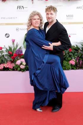 29.05.2026, Gisa Flake, Knud Riepen, bei der Verleihung des Deutscher Filmpreis, 2026, Lola, in Berlin, Roter Teppich, *** 29 05 2026, Gisa Flake, Knud Riepen, at the award ceremony of the German Film Award, 2026, Lola, in Berlin, Red Carpet,