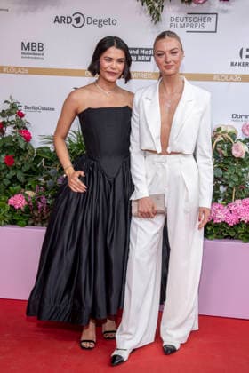 ABB FILMPREIS- Tomomi Themann und Lilly Krug zu Gast auf dem roten Teppich bei der Verleihung des Deutschen Filmpreis Lola 26 am Palais am Funkturm am 29.05.2026 in Berlin Berlin Deutschland *** ABB FILMPREIS Tomomi Themann and Lilly Krug as guests on the red carpet at the German Film Award Lola 26 ceremony at Palais am Funkturm on 29 05 2026 in Berlin Berlin Germany