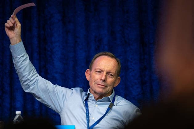 LIBERAL FEDERAL COUNCIL MEETING, Former Prime Minister Tony Abbot voting against a policy motion during the 65th Federal Council of the Liberal Party of Australia in Melbourne, Saturday, May 30, 2026. Delegates from all states and territories will attend the two-day Liberal Party Federal Council, where former prime minister Tony Abbott s appointment as the next federal Liberal Party president is expected to be confirmed. ( NO ARCHIVING MELBOURNE VICTORIA AUSTRALIA  Copyright: xJAYxKOGLERx 20260530180554188274